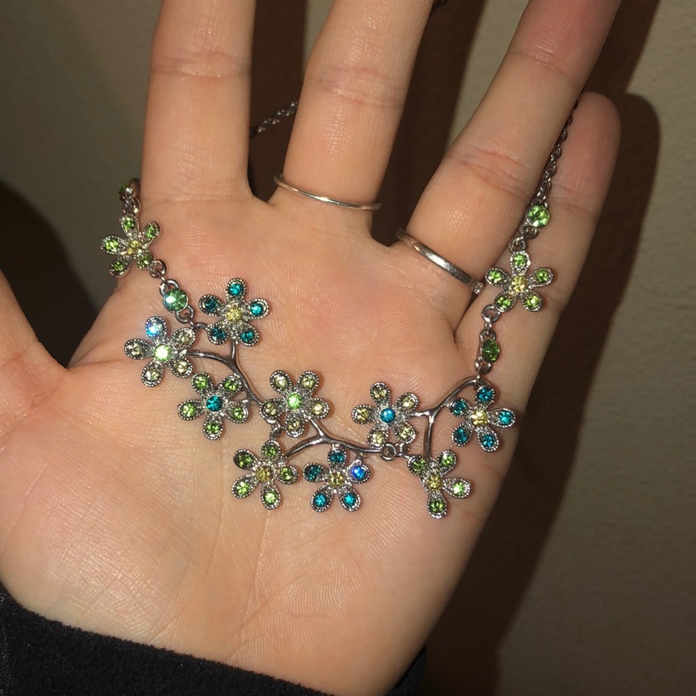 Flower necklace